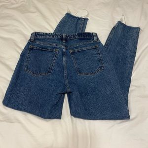 NWT Abercrombie The Skinny High Rise Jeans✨